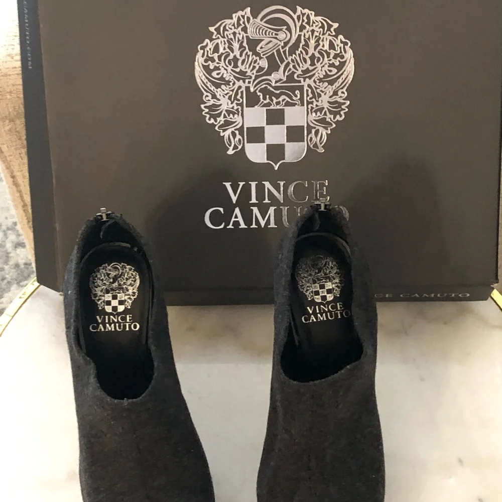 - Vince Camuto Heels HOST PICK 7-11-21 HP 2X - Picture 11 of 15